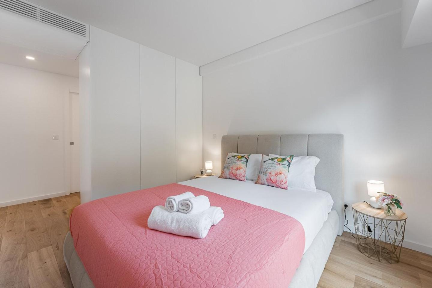Guestready - Majestic Riverside Terrace In Coimbra Apartment Bagian luar foto