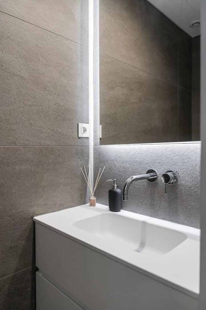 Guestready - Majestic Riverside Terrace In Coimbra Apartment Bagian luar foto