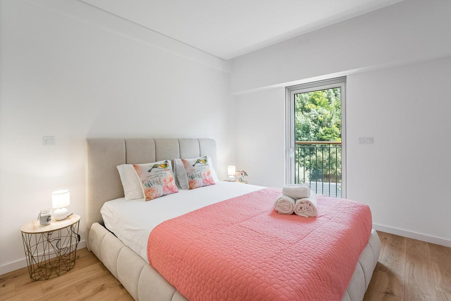 Guestready - Majestic Riverside Terrace In Coimbra Apartment Bagian luar foto