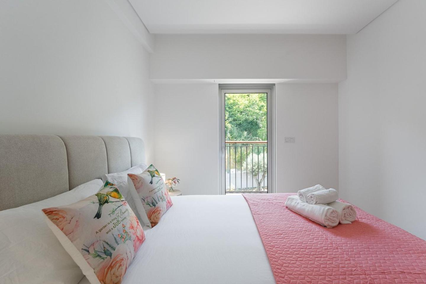Guestready - Majestic Riverside Terrace In Coimbra Apartment Bagian luar foto