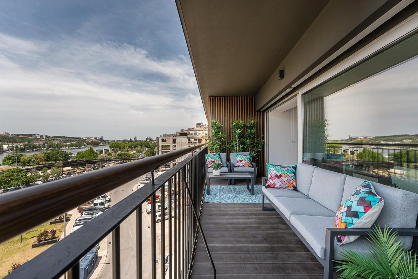 Guestready - Majestic Riverside Terrace In Coimbra Apartment Bagian luar foto